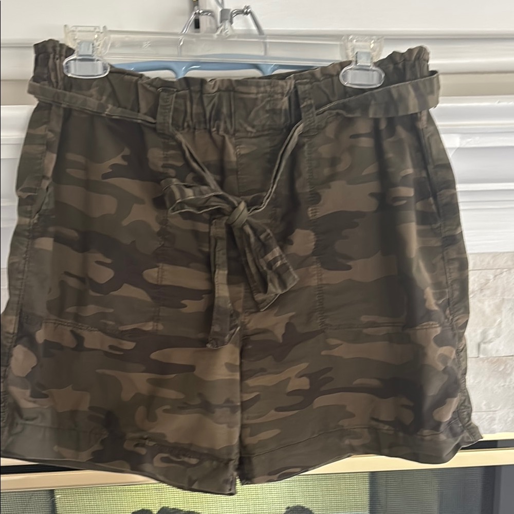 Camouflage Tie-Waist Shorts